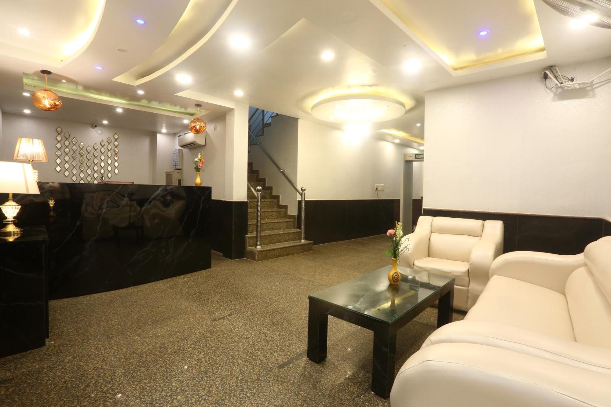 Hotel Earth Delhi  Eksteriør billede