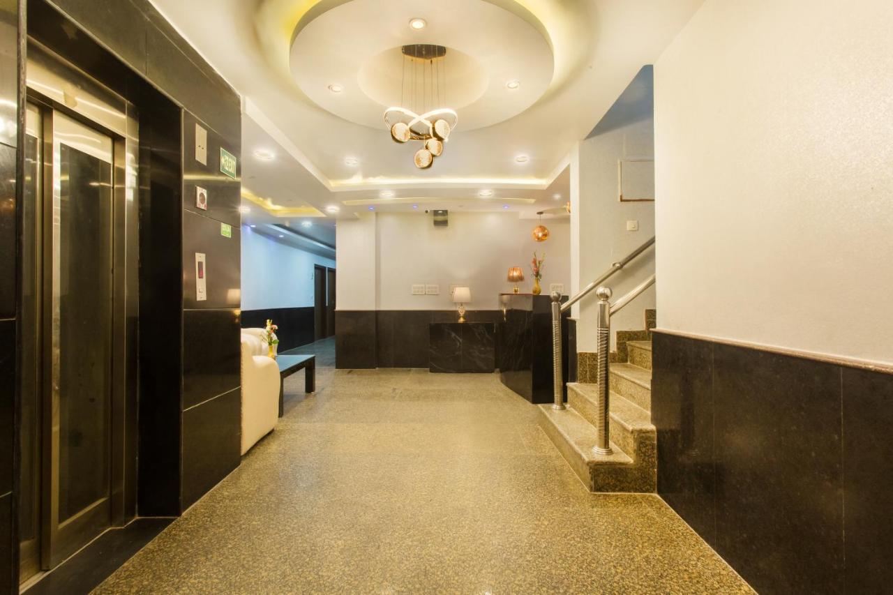 Hotel Earth Delhi  Eksteriør billede