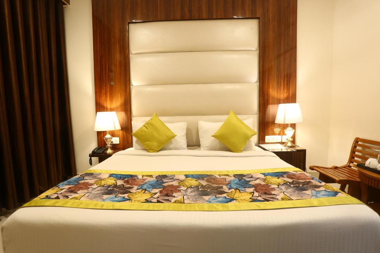 Hotel Earth Delhi  Eksteriør billede