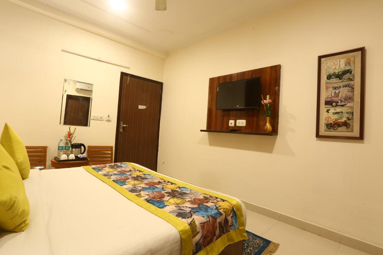 Hotel Earth Delhi  Eksteriør billede