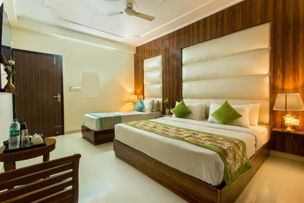 Hotel Earth Delhi  Eksteriør billede